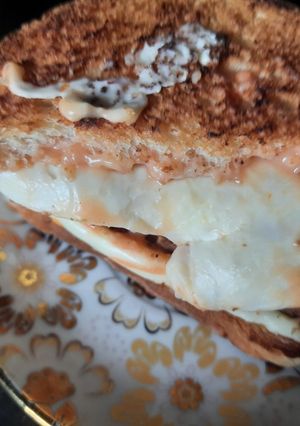 চীজি স্যান্ডউইচ(Cheesy sandwich recipe in Bengali) রেসিপির প্রধান ছবি
