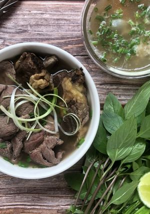 Hình của món Phở bò (công thức ninh xương).
