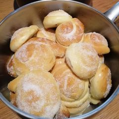 A picture of Ensaymada.