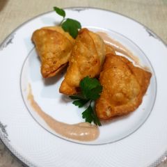 A picture of Punjabi Samosa.