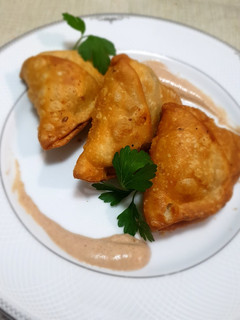 A picture of Punjabi Samosa.
