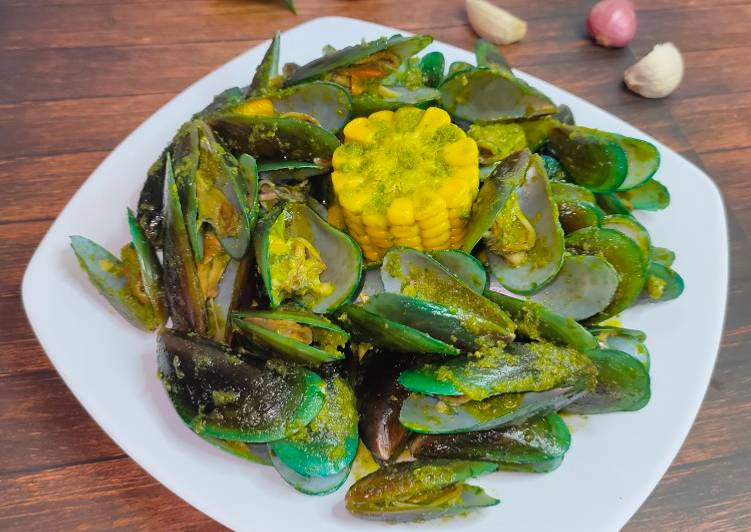 105. Kerang Hijau Bumbu Sambal Hijau