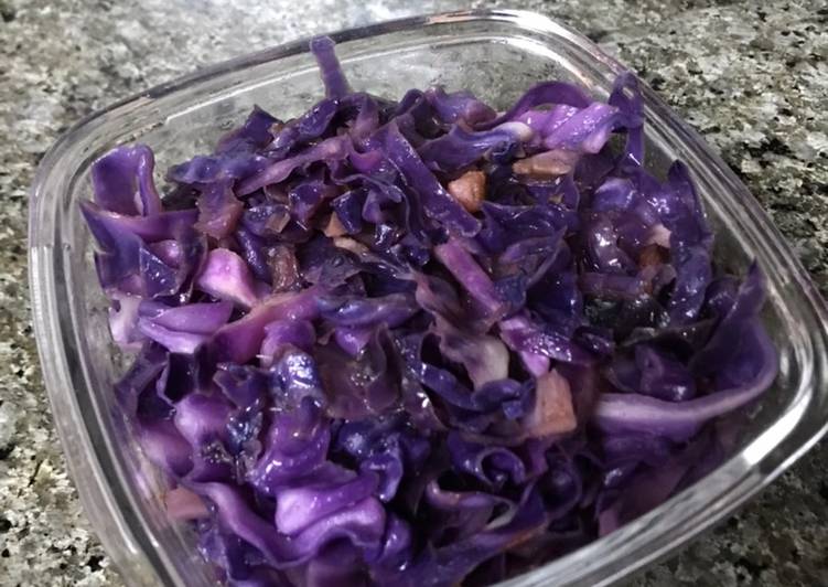 Repolho roxo refogado no bacon 🥬 🥓 - Tudogosreceitas