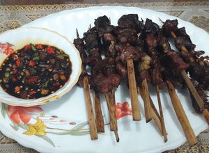 Foto resep Sate kambing dan hati bakar madu bumbu kecap bawang cabe rame #kita berbagi