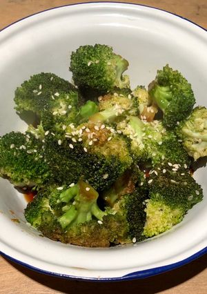 Une photo de Brocoli sauté au sésame