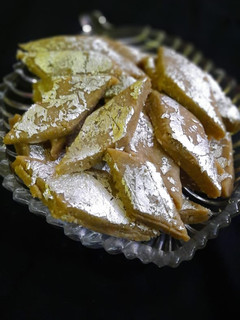 काजू कतली (Kaju Katli recipe in Hindi) रेसिपी मुख्य फोटो