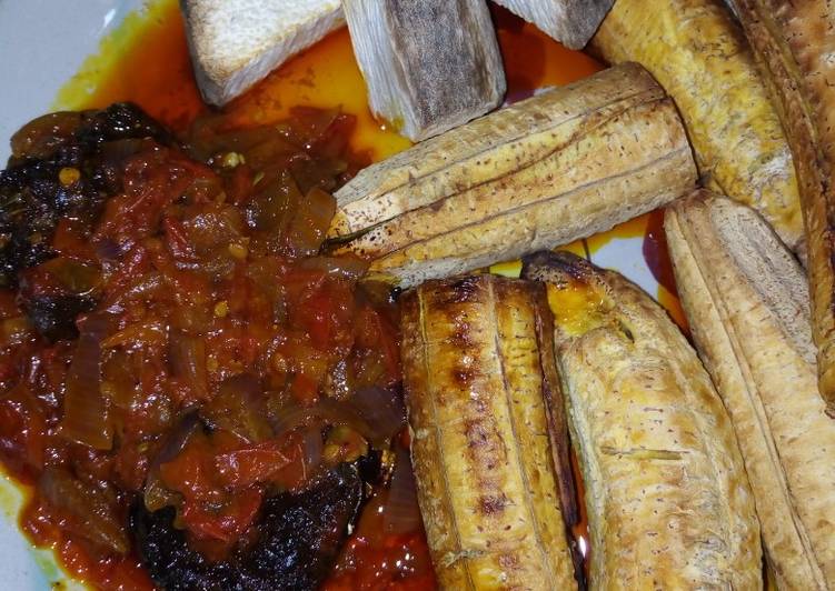 Simple Way to Make Award-winning Roasted plantain n yam with sauce