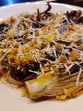 Radicchio tardivo al forno con salsa agrodolce e scaglie di ricotta affumicata