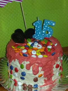 Una foto de Tarta para cumpleaños dripcake