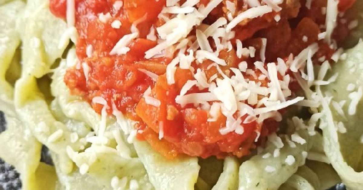 Pâtes maison aux brocolis et sa Sauce Bolognaise de chris and co food