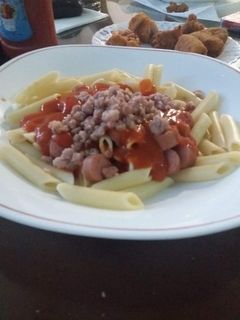 Una foto de Macarrones a la boloñesa a mi manera