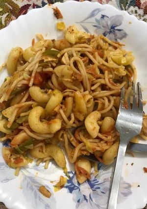 A picture of Chicken pasta.