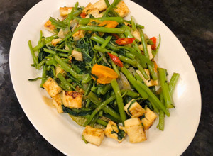 A picture of Sautéed Water Spinach & Tofu (Tumis Kangkung & Tahu).