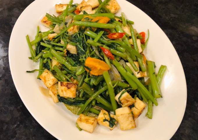 Recipe of Speedy Sautéed Water Spinach &amp; Tofu (Tumis Kangkung &amp; Tahu)