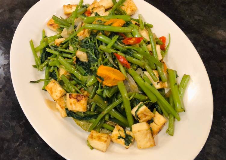 Simple Way to Make Homemade Sautéed Water Spinach &amp; Tofu (Tumis Kangkung &amp; Tahu)