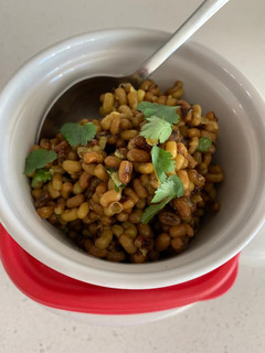મઠ નું શાક (Moth Beans Shak Recipe In Gujarati) રેસીપી મુખ્ય ફોટો