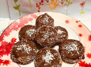 Una foto de Alfajores de chocolate con Galletas María Relleno con dulce de leche!