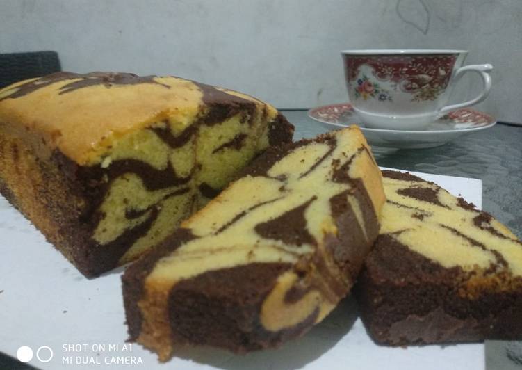 Honey Marble Pound Cake - Less Sugar