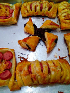 Foto resep Roti sosis and coklat puff pastry