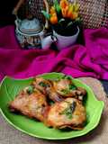 Ayam Goreng Ungkep Daun Kari