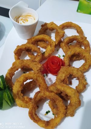 A picture of Crispy onion rings.