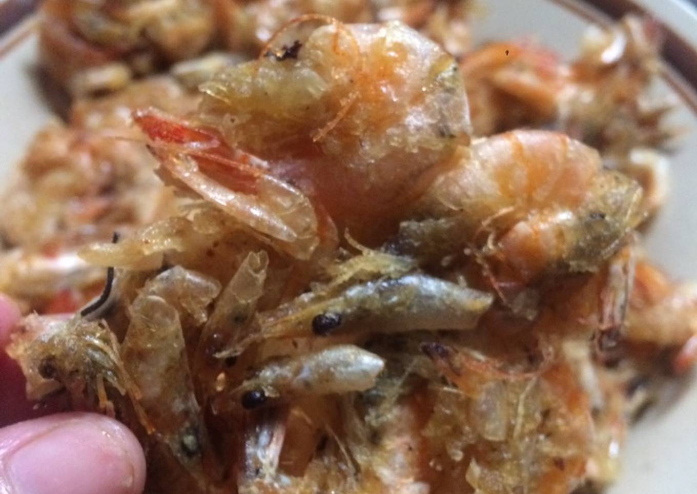 Rempeyek udang kecil-kecil simpel ga pake ribet renyah dan cruchy👍