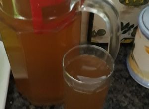 Una foto de Agua saborizada refrescante