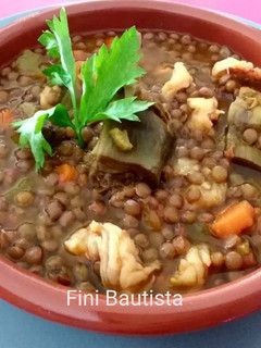 Una foto de Lentejas con langostinos
