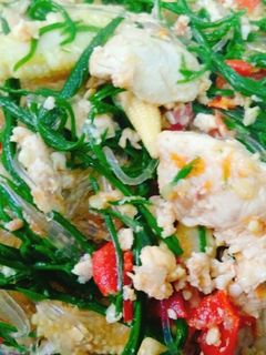 รูปของ ผัดวุ้นเส้นชะอมไก่