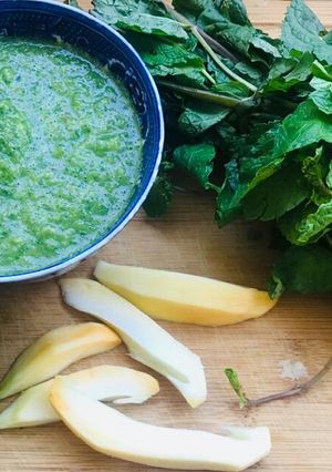 A picture of Raw Mango Chutney.