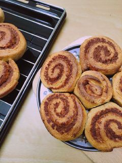 Hình của món Whole wheat apple cinnamon rolls.