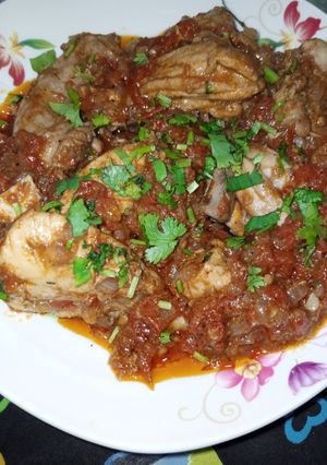 A picture of Chicken In Spicy Tomato Sauce.