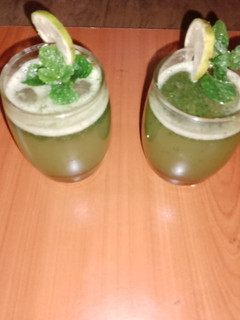 A picture of Minty lemonade 🌱🍋🌹.