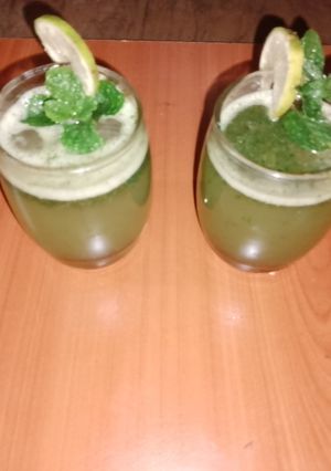A picture of Minty lemonade 🌱🍋🌹.