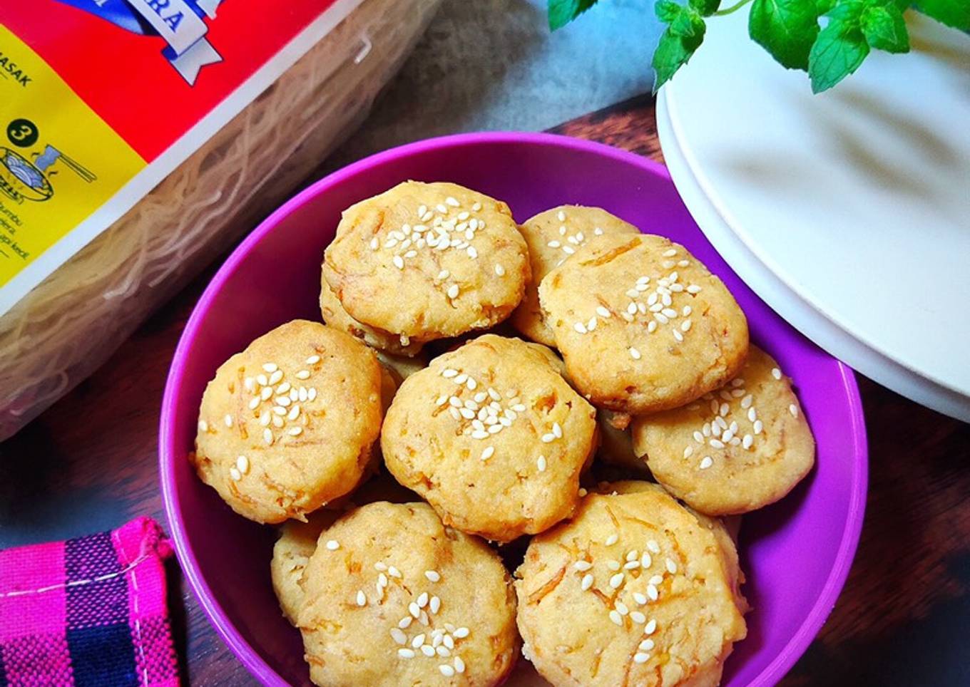 Kue Kering Bihun Keju