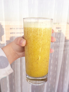 Una foto de Jugo multi-cítrico🍋🍊🥝
