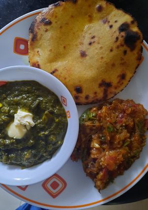 A picture of Sarson ka Saag with Besan ki Roti.
