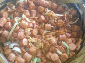 Una foto de Salchicha con longaniza y tocino a la Mario, s