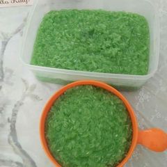 A picture of Silky rice dessert(wajik perasa pandan).