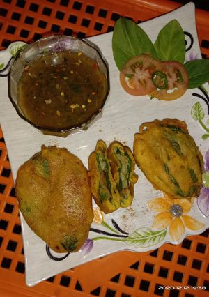 A picture of Palak layered pakory.
