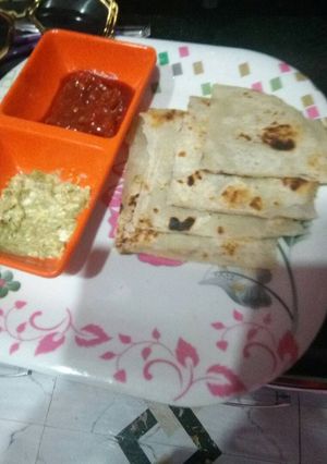 A picture of Aalloo kulcha.