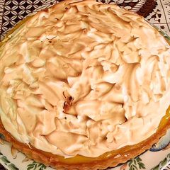 A picture of Homemade Lemon Meringue Pie.