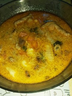 Tejfölös, foghagymás csirkeaprólék leves recept fotója