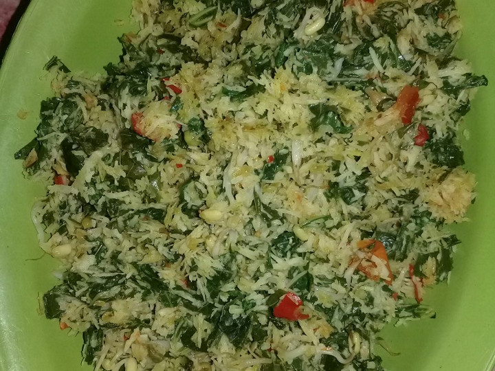 Cara Gampang Menyiapkan Urap Daun Singkong, Lezat