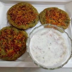 A picture of Carrot & spinach pancake.