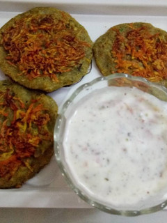 A picture of Carrot & spinach pancake.