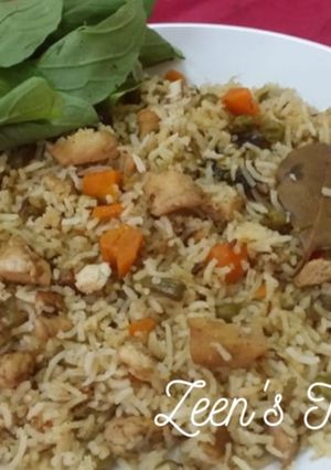 A picture of Chicken Zeera Fried Rice.