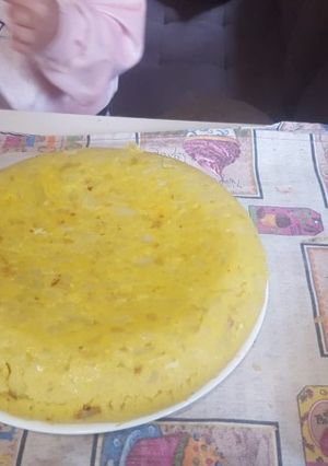 Una foto de Tortilla de patata con huevos de casa
