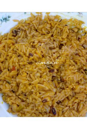 A picture of Jollof din shinkafa da wake.