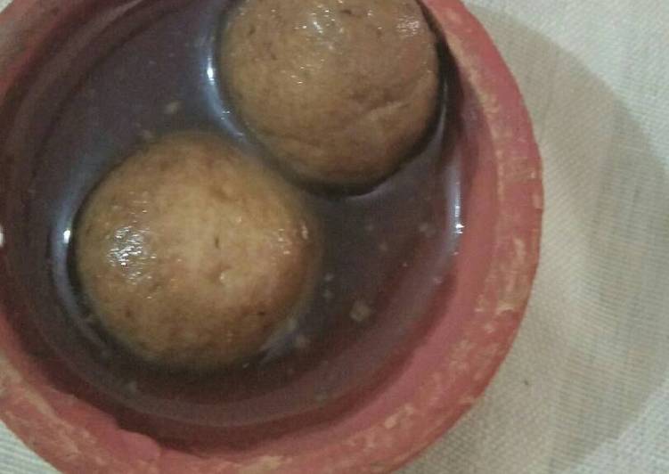 Recipe of Summer Mini jaggery roshogulla (Rasgulla)
